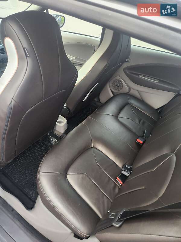 Хетчбек Renault Zoe 2017 в Рівному