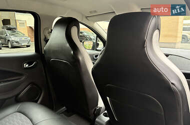 Хэтчбек Renault Zoe 2021 в 