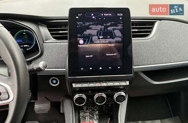 Хэтчбек Renault Zoe 2021 в 