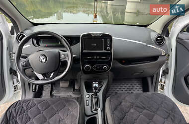 Хэтчбек Renault Zoe 2016 в 