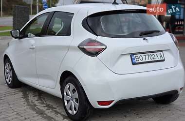 Хетчбек Renault Zoe 2021 в 
