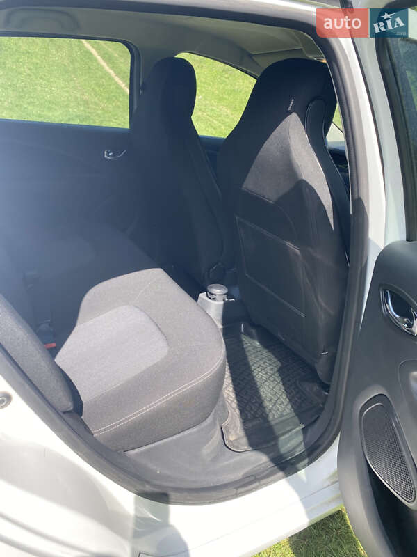 Хэтчбек Renault Zoe 2017 в Ровно фото 11 Хэтчбек Renault Zoe 2017 в Ровно