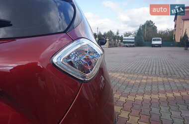 Хэтчбек Renault Zoe 2019 в 