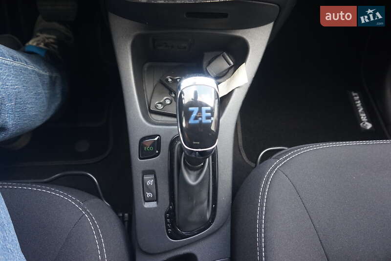 Хэтчбек Renault Zoe 2019 в Самборе