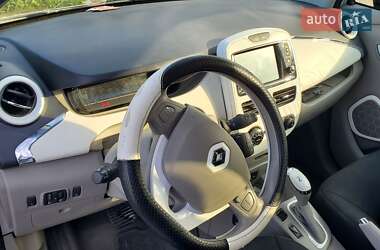 Хэтчбек Renault Zoe 2016 в 