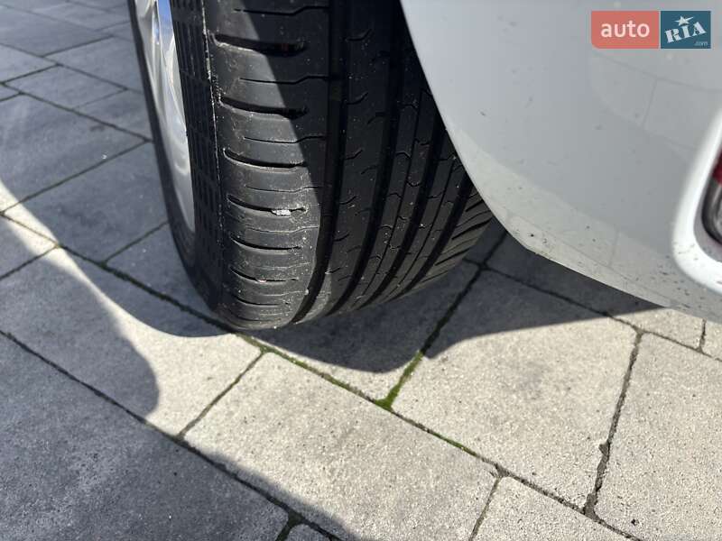 Хэтчбек Renault Zoe 2016 в Нововолынске фото 10 Хэтчбек Renault Zoe 2016 в Нововолынске