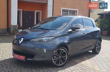 Хэтчбек Renault Zoe 2019 в 
