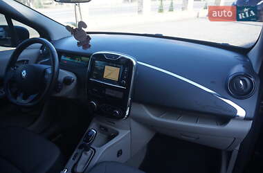 Хэтчбек Renault Zoe 2015 в 