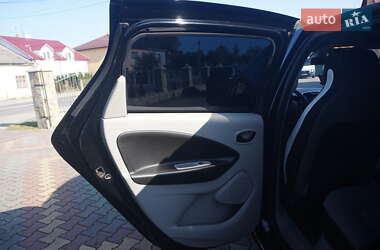 Хэтчбек Renault Zoe 2015 в 