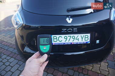 Хэтчбек Renault Zoe 2015 в 