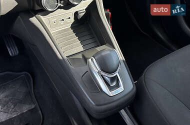 Хэтчбек Renault Zoe 2020 в 