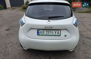 Хэтчбек Renault Zoe 2016 в 