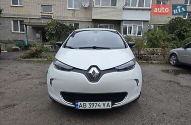 Хэтчбек Renault Zoe 2016 в 