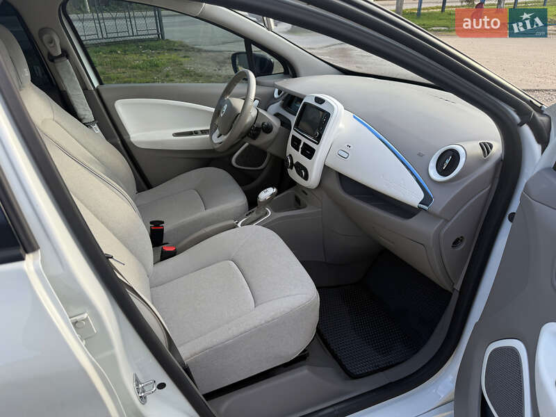 Хетчбек Renault Zoe 2014 в Івано-Франківську