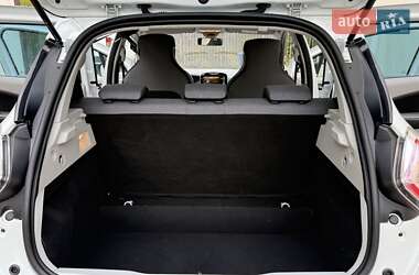 Хэтчбек Renault Zoe 2013 в 
