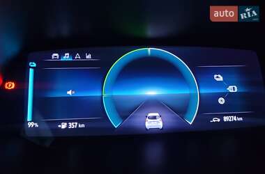 Хэтчбек Renault Zoe 2020 в 