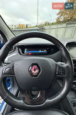 Хэтчбек Renault Zoe 2018 в 