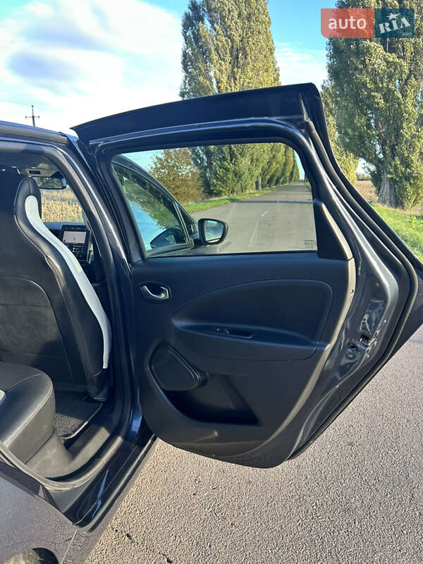 Хэтчбек Renault Zoe 2019 в Киеве фото 15 Хэтчбек Renault Zoe 2019 в Киеве