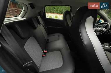 Хэтчбек Renault Zoe 2020 в 