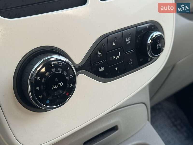 Хэтчбек Renault Zoe 2017 в Дрогобыче фото 16 Хэтчбек Renault Zoe 2017 в Дрогобыче