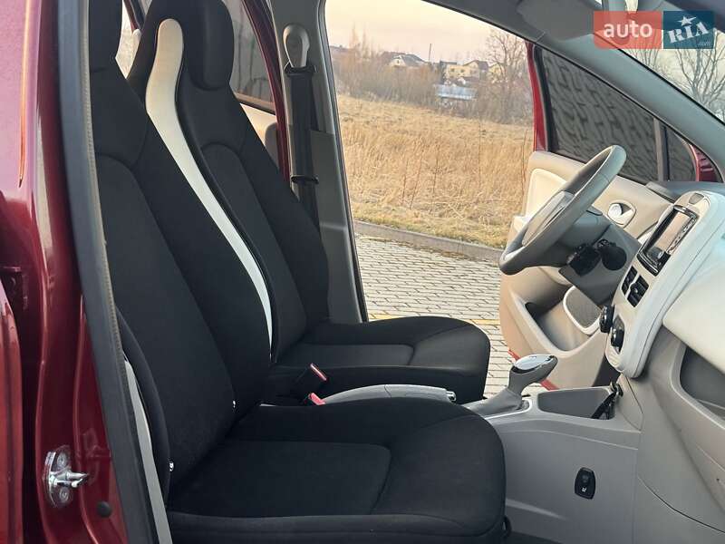 Хэтчбек Renault Zoe 2017 в Дрогобыче фото 31 Хэтчбек Renault Zoe 2017 в Дрогобыче