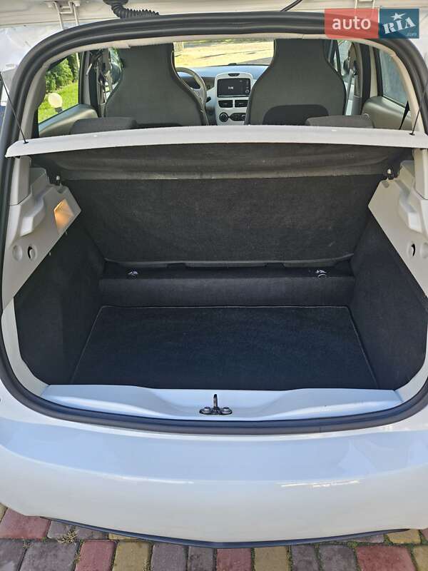 Хэтчбек Renault Zoe 2019 в Дубно