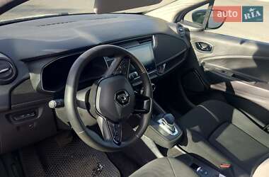 Хэтчбек Renault Zoe 2020 в 