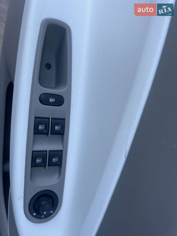 Хетчбек Renault Zoe 2018 в Дубні