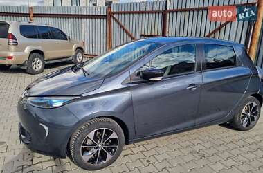 Хэтчбек Renault Zoe 2019 в 