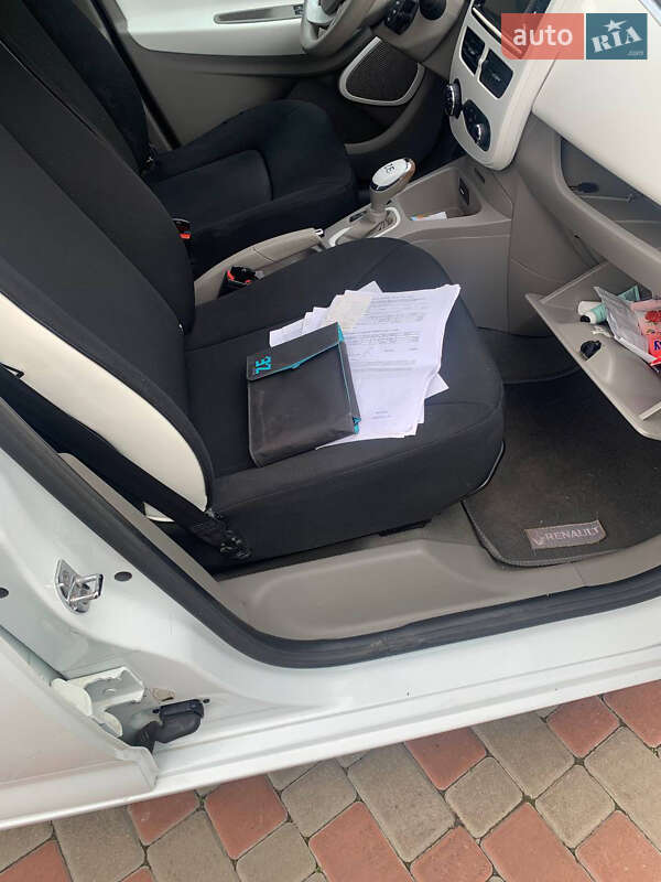 Хетчбек Renault Zoe 2015 в Черкасах