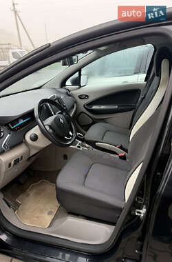Хэтчбек Renault Zoe 2015 в 