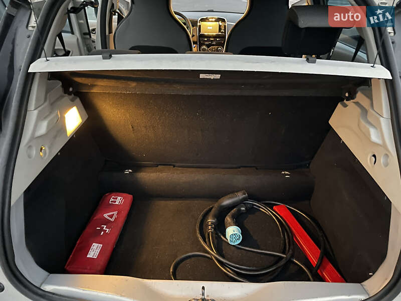 Хэтчбек Renault Zoe 2015 в Луцке