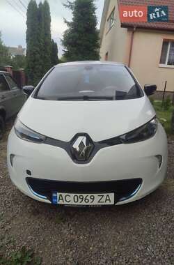 Хэтчбек Renault Zoe 2015 в 