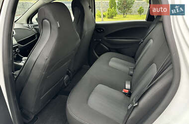 Хэтчбек Renault Zoe 2021 в 