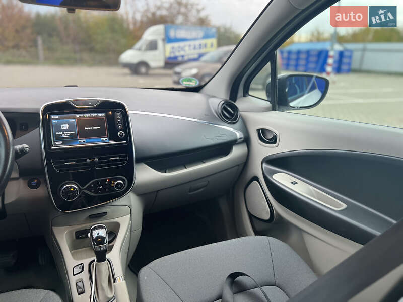 Хэтчбек Renault Zoe 2014 в Дубно