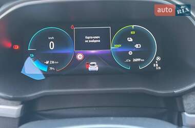 Хэтчбек Renault Zoe 2020 в 