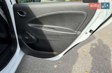 Хетчбек Renault Zoe 2019 в 