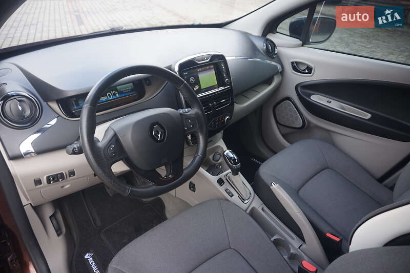 Хэтчбек Renault Zoe 2015 в Самборе