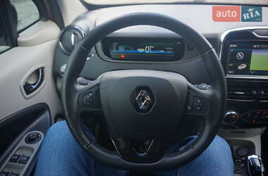 Хэтчбек Renault Zoe 2015 в 