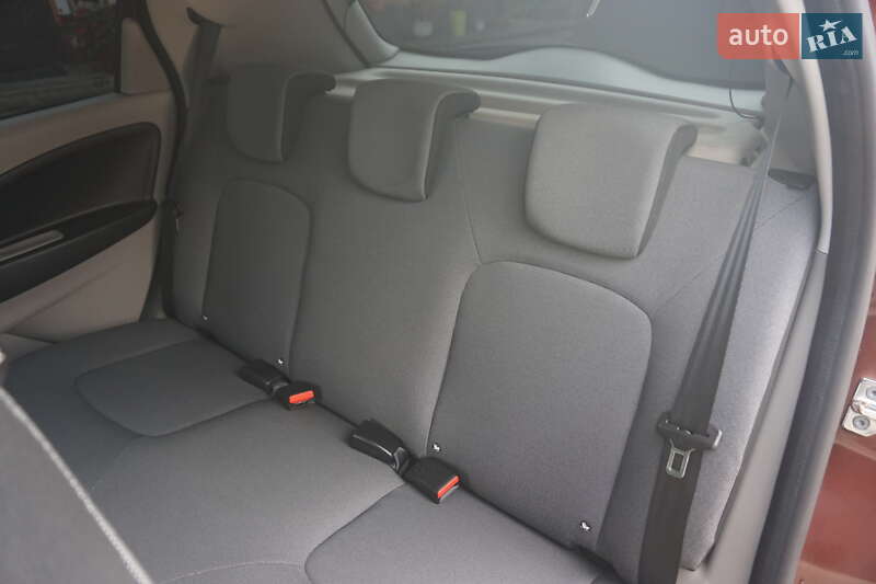 Хэтчбек Renault Zoe 2015 в Самборе