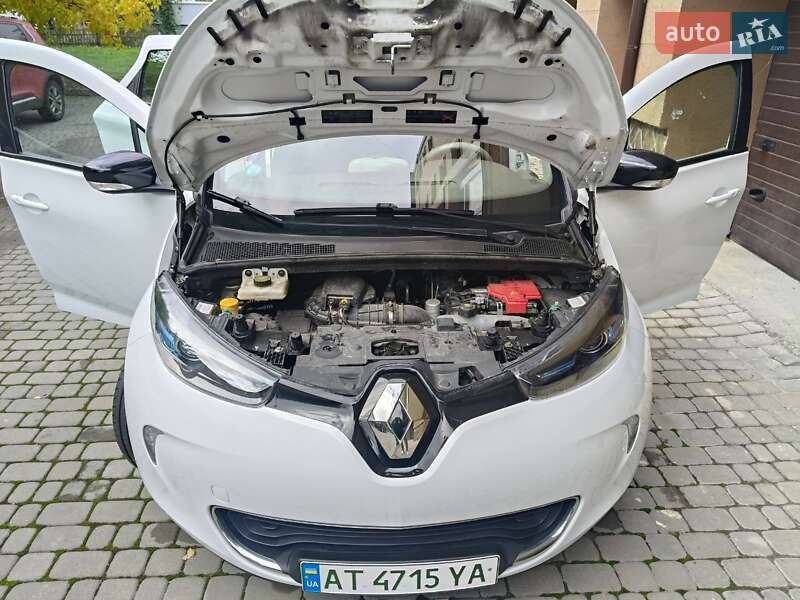Хетчбек Renault Zoe 2017 в Надвірній фото 11 Хетчбек Renault Zoe 2017 в Надвірній
