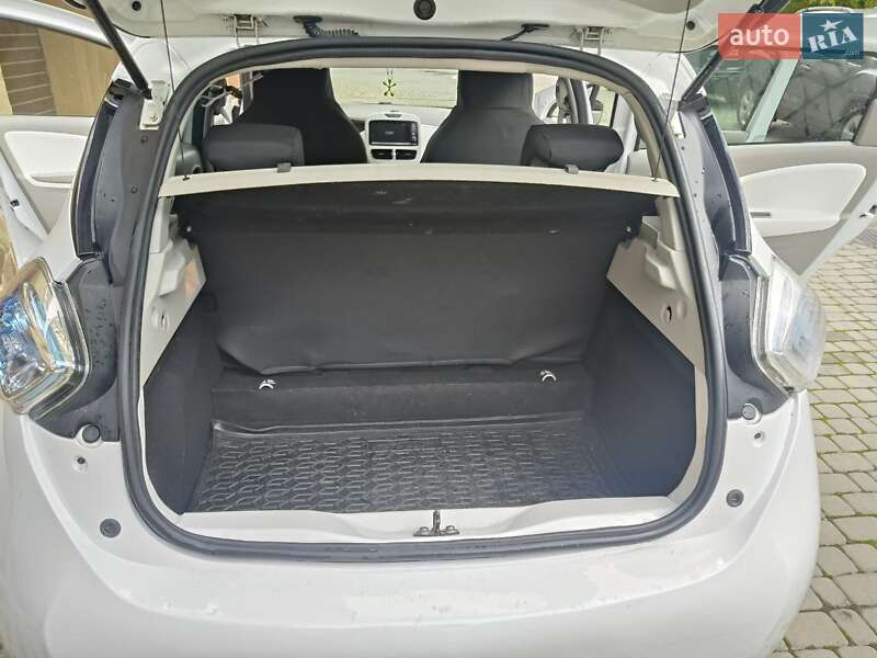 Хетчбек Renault Zoe 2017 в Надвірній фото 19 Хетчбек Renault Zoe 2017 в Надвірній