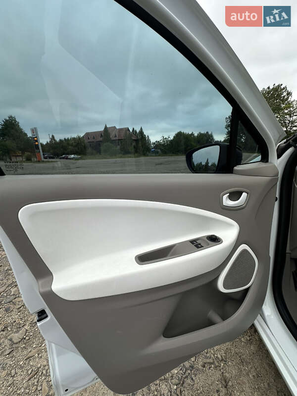 Хэтчбек Renault Zoe 2013 в Калуше