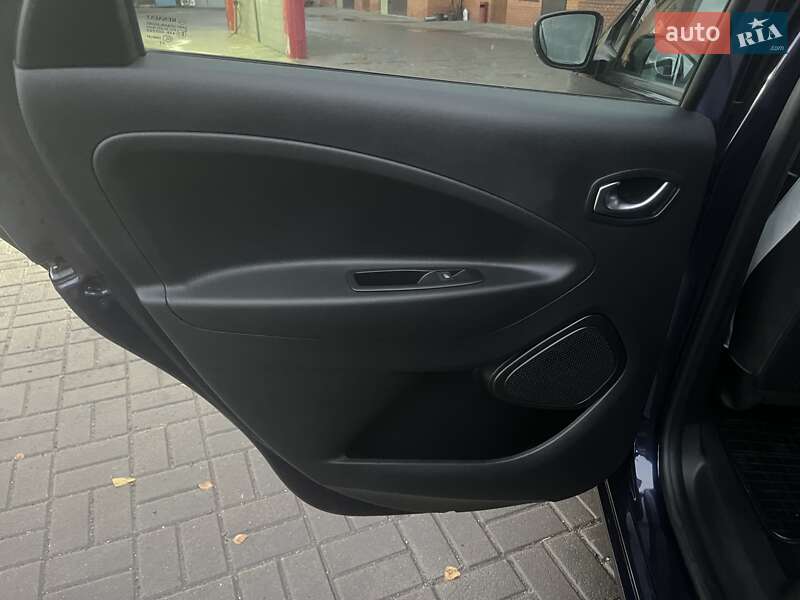 Хэтчбек Renault Zoe 2022 в Дубно