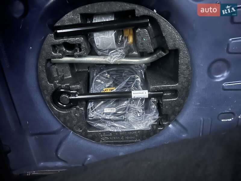 Хэтчбек Renault Zoe 2022 в Дубно