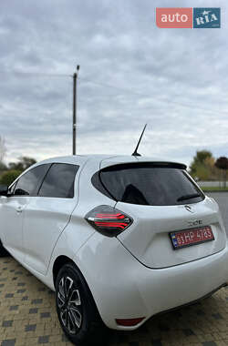 Хэтчбек Renault Zoe 2021 в 