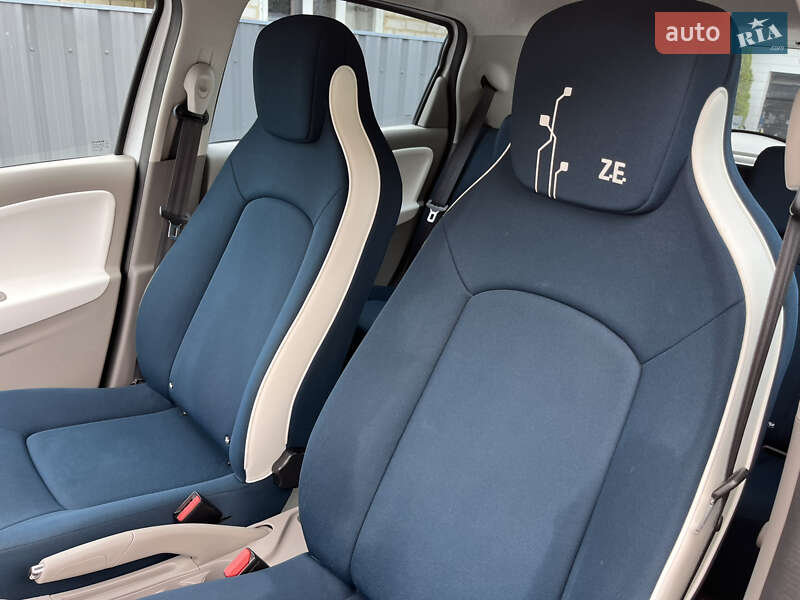 Хетчбек Renault Zoe 2013 в Звягелі фото 28 Хетчбек Renault Zoe 2013 в Звягелі