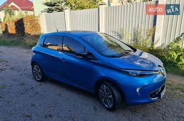 Хетчбек Renault Zoe 2016 в  фото 12 Хетчбек Renault Zoe 2016 в