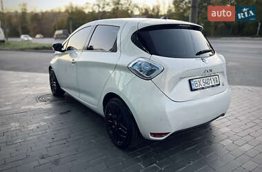 Хетчбек Renault Zoe 2015 в 