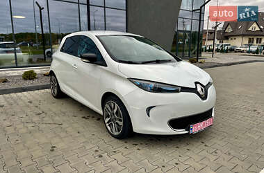 Хэтчбек Renault Zoe 2015 в 